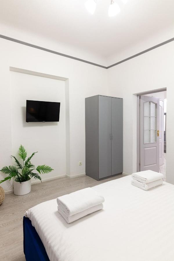 Avangard Shevchenko Avenue 11 Apart Lviv Ngoại thất bức ảnh