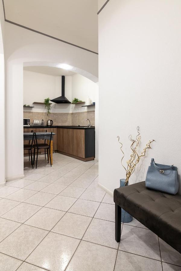 Avangard Shevchenko Avenue 11 Apart Lviv Ngoại thất bức ảnh