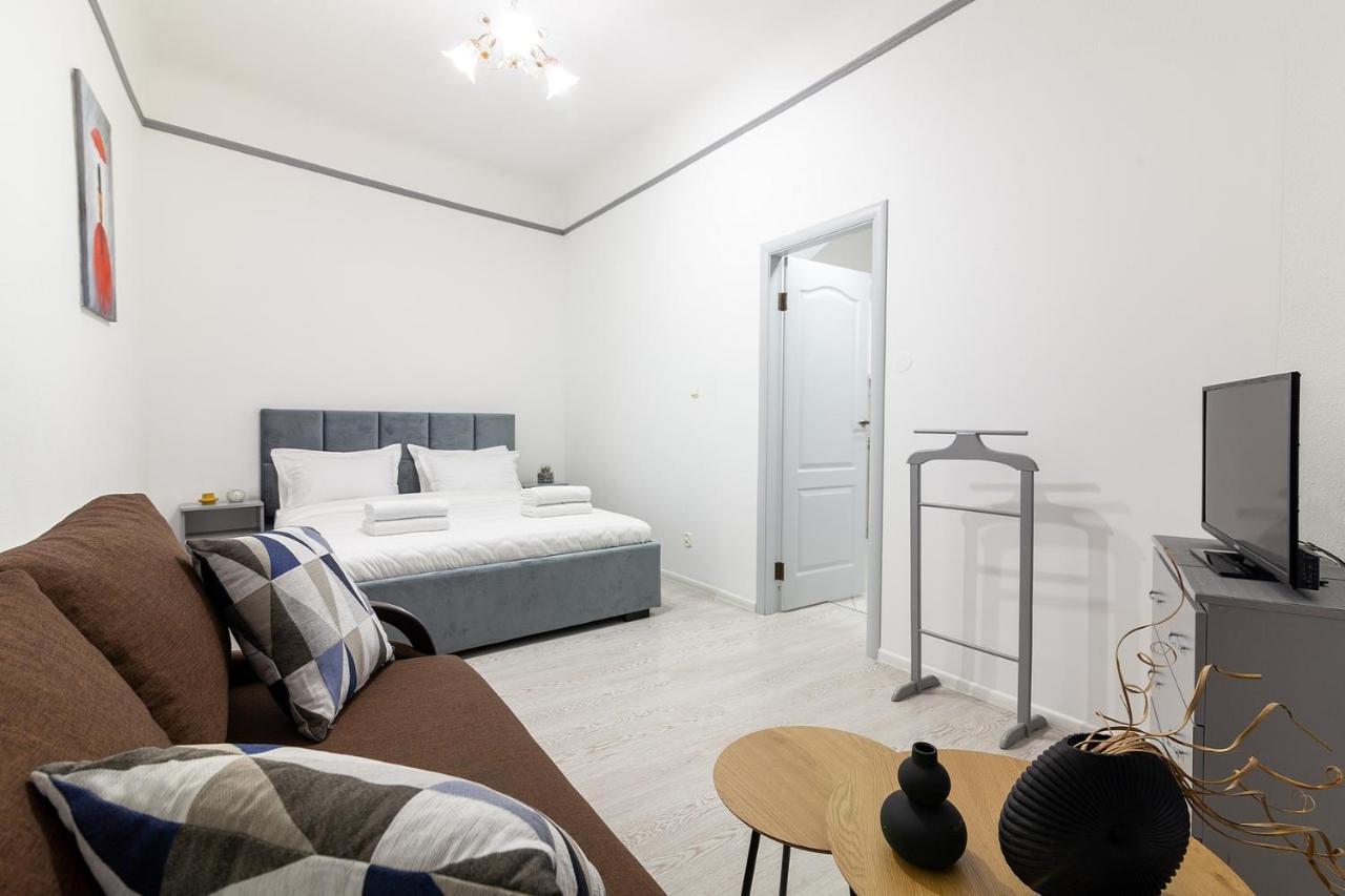 Avangard Shevchenko Avenue 11 Apart Lviv Ngoại thất bức ảnh